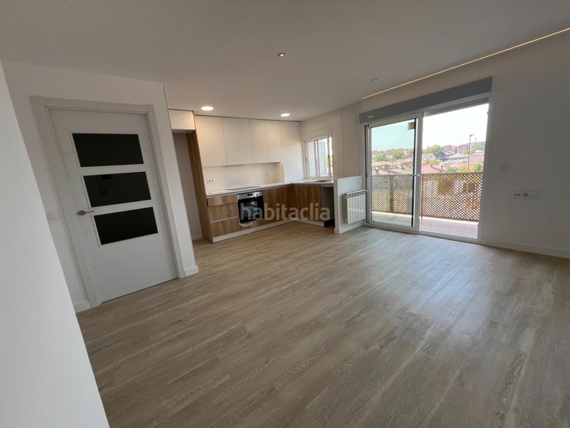 Foto 02e0f1ec-5866-4720-aa07-b19f961ef667. Appartamento in calle del discóbolo 54 in Canillejas Madrid