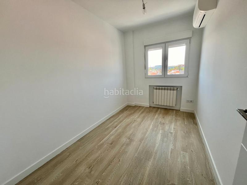 Foto e1b40fa3-83c5-4a90-825f-2db3fb2636b2. Piso en calle del discóbolo 54 en Canillejas Madrid