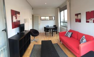 Alquiler Piso en Calle aeronave 39. Piso con gran terraza!