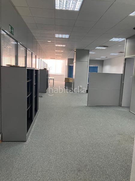 Foto de6e9b23-f6be-44fa-9e63-3696209dfaba. Bureau dans calle de rufino gonzález 14 dans Simancas Madrid