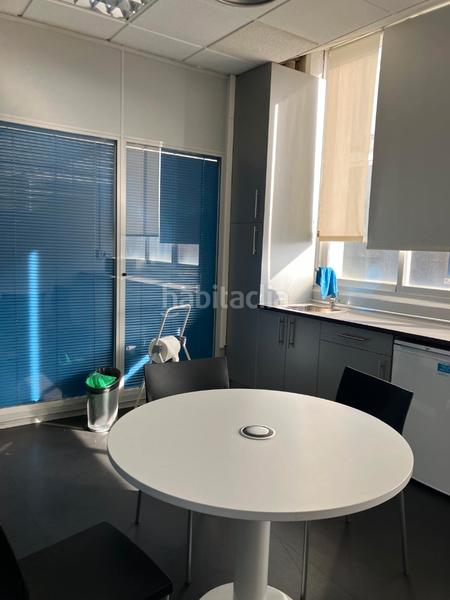 Foto 0471232e-f2b8-420d-8c09-62c6cc5a6eee. Büro in calle de rufino gonzález 14 in Simancas Madrid