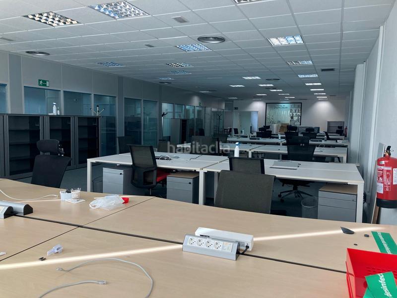 Foto 07952e50-30e2-4461-8a7a-2c88acc07438. Büro in calle de rufino gonzález 14 in Simancas Madrid