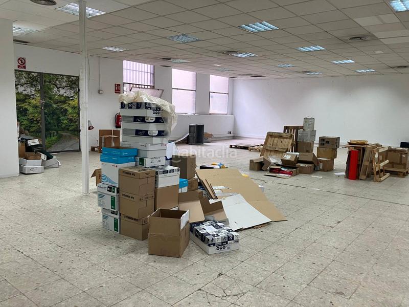 Foto 205e63c3-b71c-4862-8a16-081e8d34f99b. Office space in calle de rufino gonzález 14 in Simancas Madrid