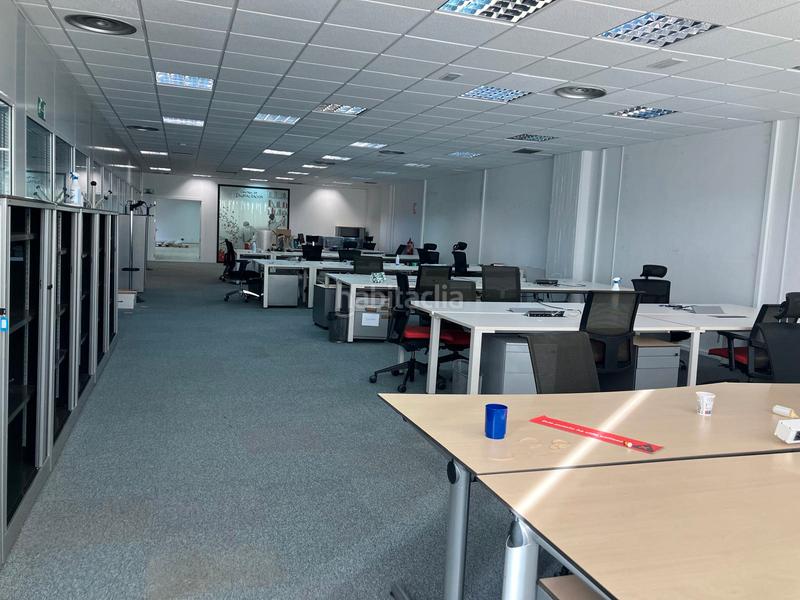 Foto fdc74510-d829-4250-802e-5a4549121f4a. Office space in calle de rufino gonzález 14 in Simancas Madrid