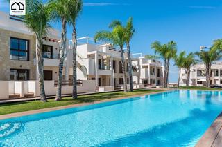 Maison à Los Balcones-Los Altos. Torrevieja bungalow alto en zona tranquila y relajante.