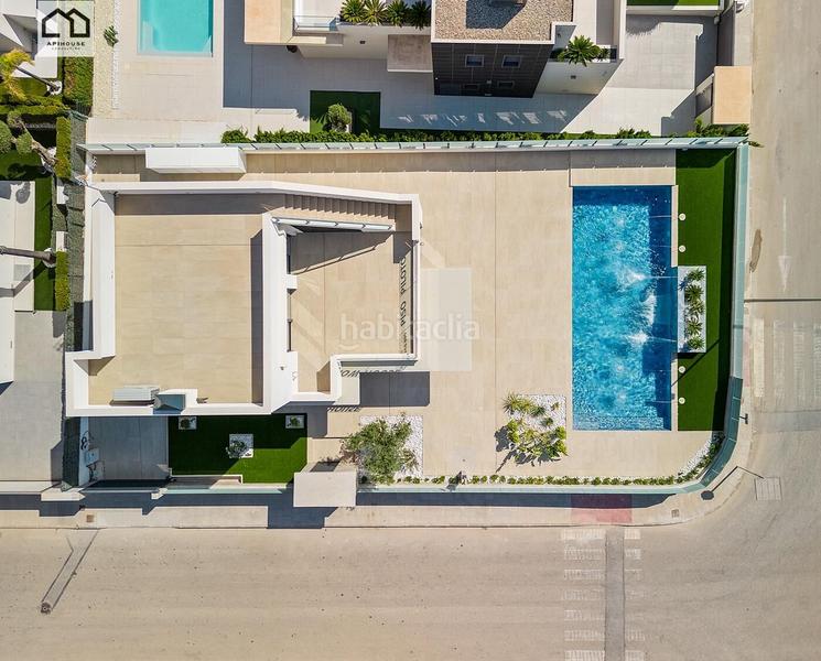 Foto 5f184be6-0968-4338-addd-6155fcef6832. Chalet mit parking pool in Campoamor Orihuela