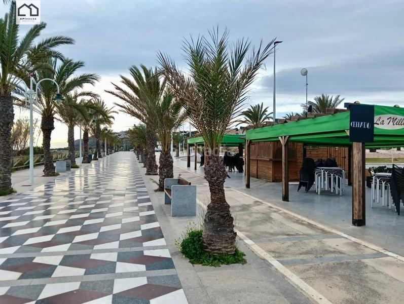 Foto 3bdcee27-2585-47de-9d79-d842cb10b617. Rent duplex with parking pool in Los Arenales del Sol Elche / Elx
