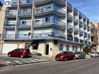 Location Local commercial à Pueblo. Apihouse vende a plazos o venta directa local en guardamar del s