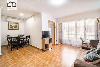 Appartement à Gaspar Perelló. Apihouse vende acogedor piso en la mata pueblo. precio 233.000