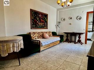Country house en Almorox. Apihouse vende casa de pueblo en planta baja en almorox