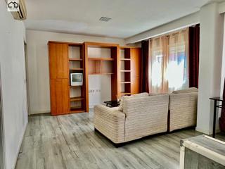 Flat en Santa Olalla. Apihouse vende piso de dos dormitorios en zona centro en santa o