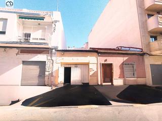 Masia a Centro - Muelle Pesquero. Apihouse vende vivienda para reformar en torrevieja. precio de v