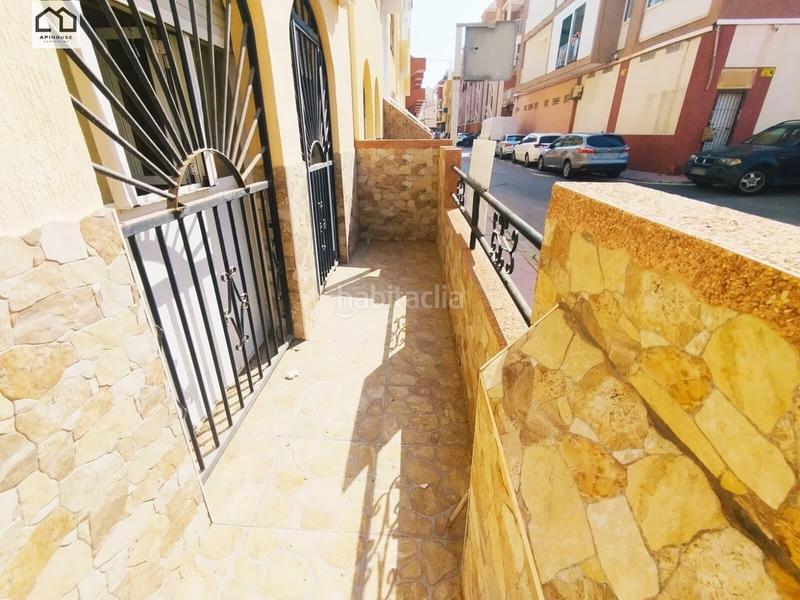 Foto 5247ad3d-d133-40ce-88d1-c8b4e6f5b044. Planta baixa a Gaspar Perelló Torrevieja