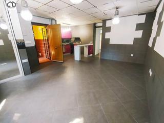 Rez-de-chaussée à Gaspar Perelló. Apihouse vende acogedor bajo en la mata. precio de venta 114.900