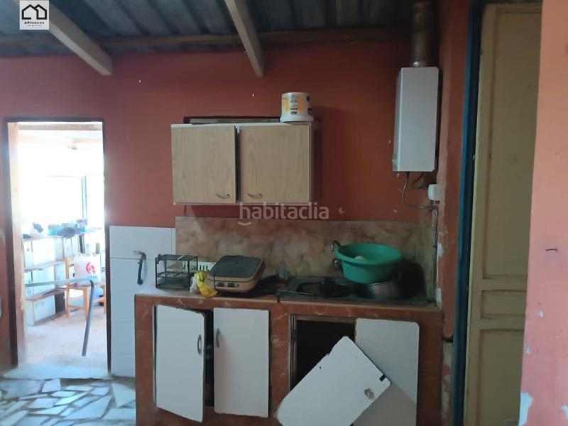 Foto 1a7ce835-1ac0-43aa-8c05-fee6a63db79a. Casa apihouse vende casa independiente para reformar. precio de venta 195.000 en Dolores