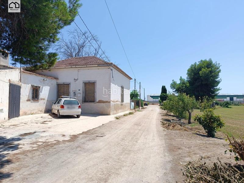 Foto 4024dc49-fc5f-46c4-92cb-09e728478550. Casa apihouse vende casa independiente para reformar. precio de venta 195.000 en Dolores