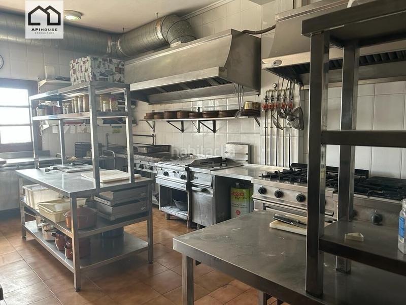 Foto 10363897-19c6-4e5b-aae0-5540b68c3a8e. Chalet apihouse vende espectacular chaletrestaurante costa. precio de venta 899.500 en Orihuela