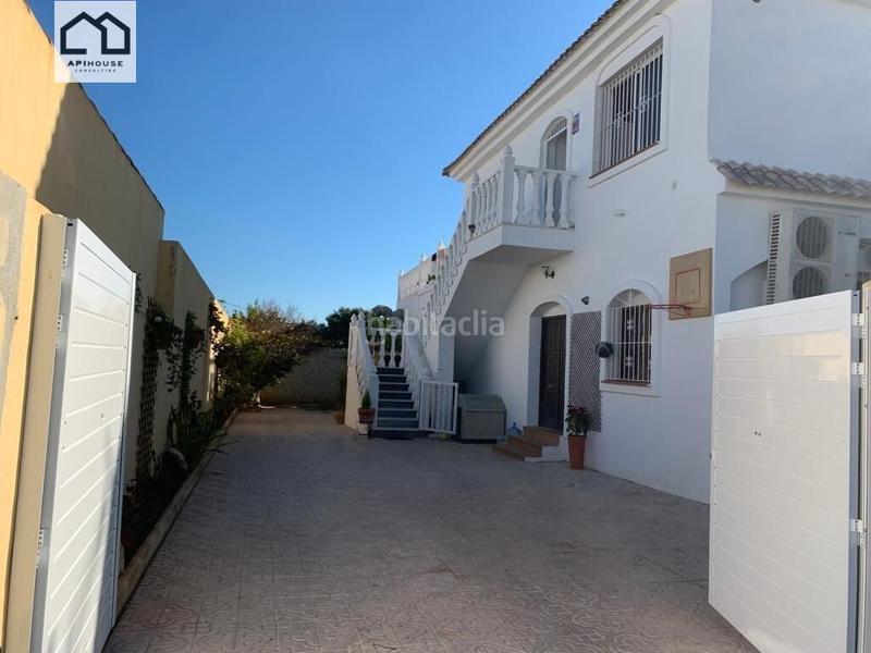 Foto 7681258a-c6e5-4780-89d7-b6d117bff4d1. Chalet apihouse vende espectacular chaletrestaurante costa. precio de venta 899.500 en Orihuela