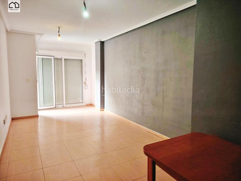 Foto 80de3117-af40-4008-a45c-dbbcc3b49e39. Piso apihouse vende piso en primera planta para reformar en almoradi. precio de venta 103.000 en Almoradí