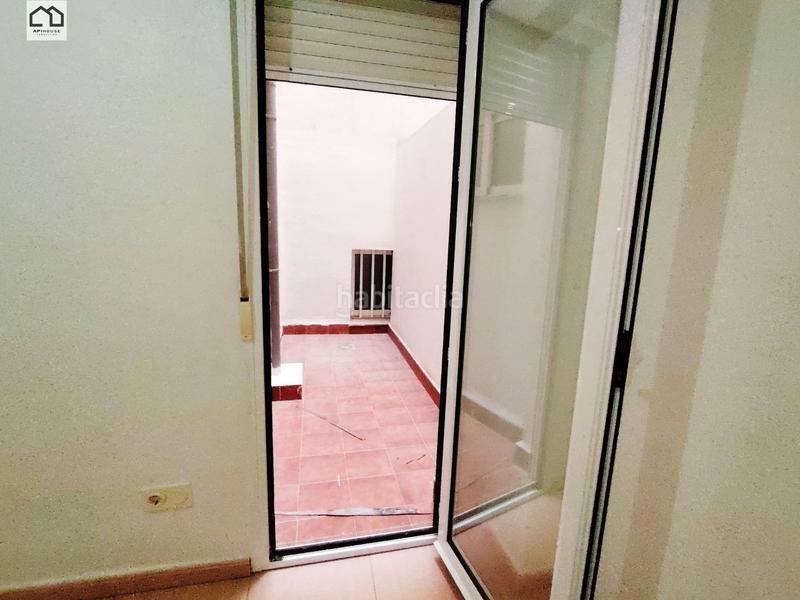Foto 85fbc672-74ff-439a-bdfc-d5c7de639210. Piso apihouse vende piso en primera planta para reformar en almoradi. precio de venta 103.000 en Almoradí