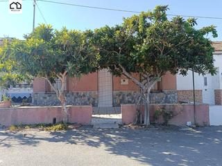 Casa adossada a Desamparados - Hurchillo - Torremendo. Casa de pueblo en venta en torremendo. precio de venta 118.000