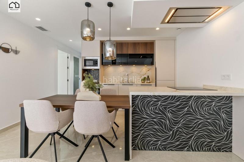 Foto 78c8c1c1-fb79-4b81-9faa-4ac9e41c52e3. Casa adossada amb aparcament a Benijófar