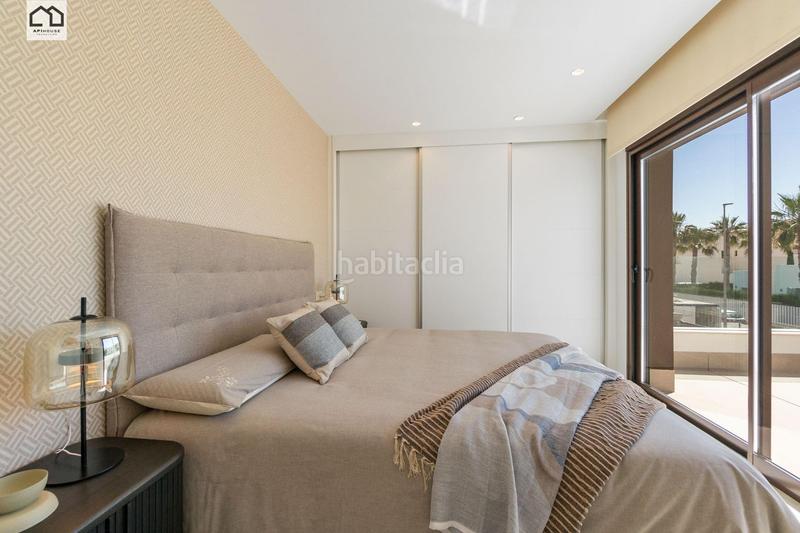 Foto ba5dcdaf-b62b-48f9-ab86-b457d4ba9867. Casa adossada amb aparcament a Benijófar