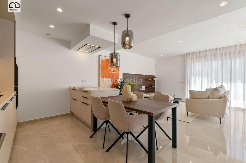 Foto baf85101-8e39-4ee8-817a-69f5618f5d94. Casa adossada amb aparcament a Benijófar