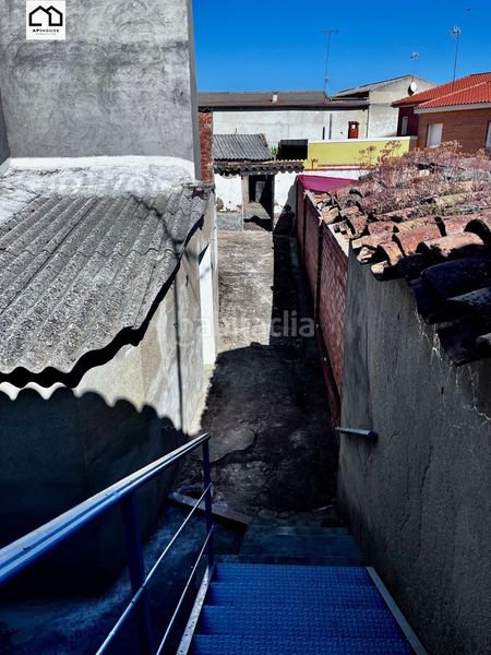 Foto a4f2b661-0bac-4a16-974a-c2f928b258d8. Masía apihouse vende casa de pueblo en planta baja con amplia parcela de 265 m2. precio 77.999 en Carmena