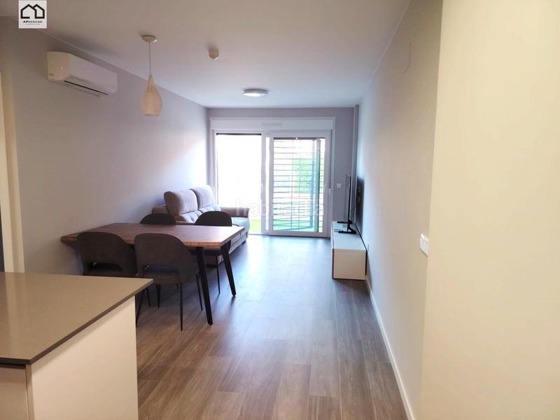 Foto 2dec52bc-7468-454d-b4d4-2b705b3d2ffc. Rent ground floor with parking pool in Mil Palmeras Pilar de la Horadada