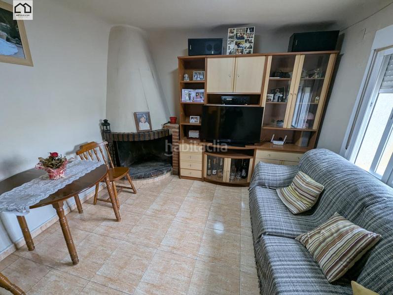 Foto 5d6778a7-daa6-4f70-9b9a-da1097393e21. Miete haus in Monòver