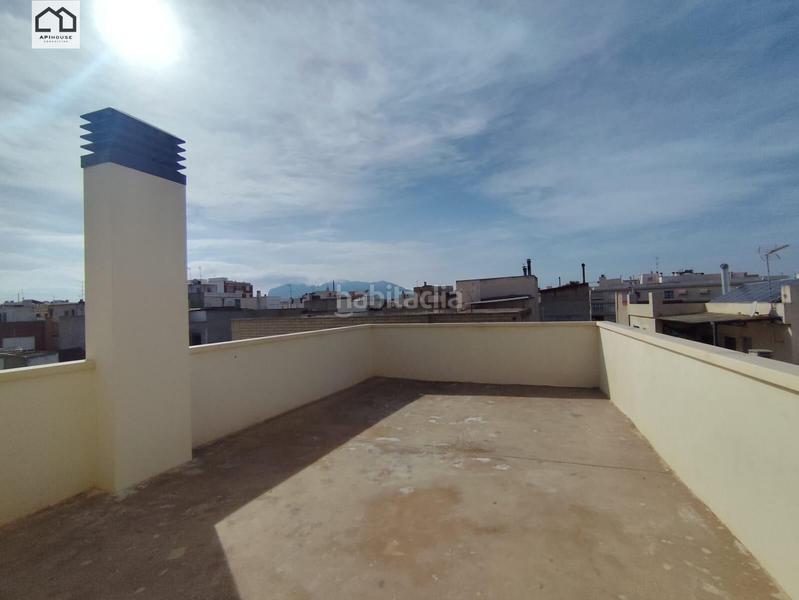 Foto e60ff54e-d2cc-4508-9f6c-4b58b7ece06f. Maison avec parking dans Albatera