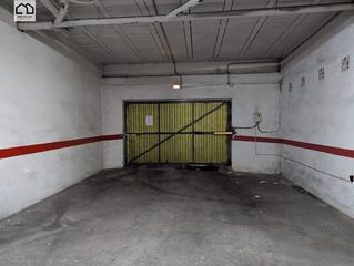 Aparcament cotxe a Centro - Muelle Pesquero. Amplia plaza de garaje en torrevieja a un precio inmejorable