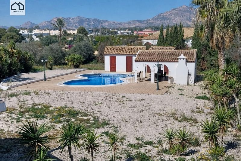 Foto 3ecd9cd2-e98e-4e6c-8297-d1f25417f5ca. Casa amb piscina a Albatera
