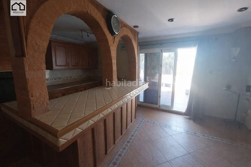 Foto 4e7e31a8-79d3-4174-a895-b5aec3aa32a8. Casa amb piscina a Albatera
