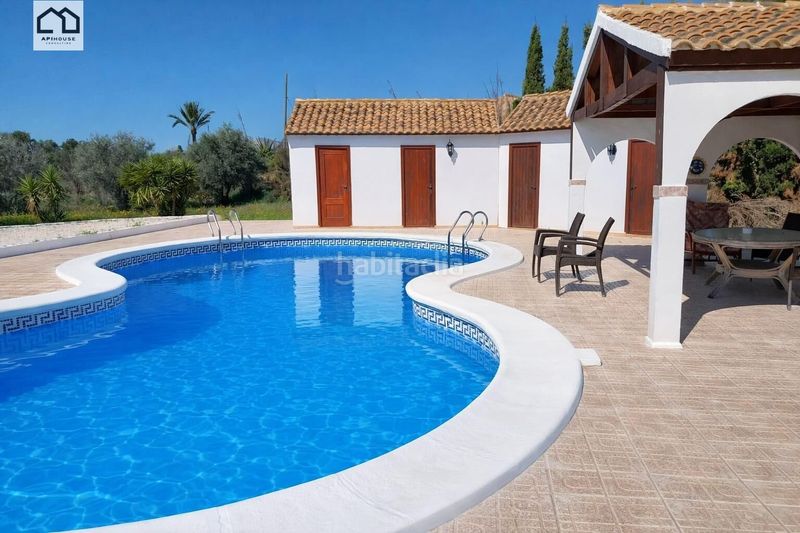 Foto 5bc64101-ca72-4a8c-9e1a-3d51b82fcafb. Casa amb piscina a Albatera