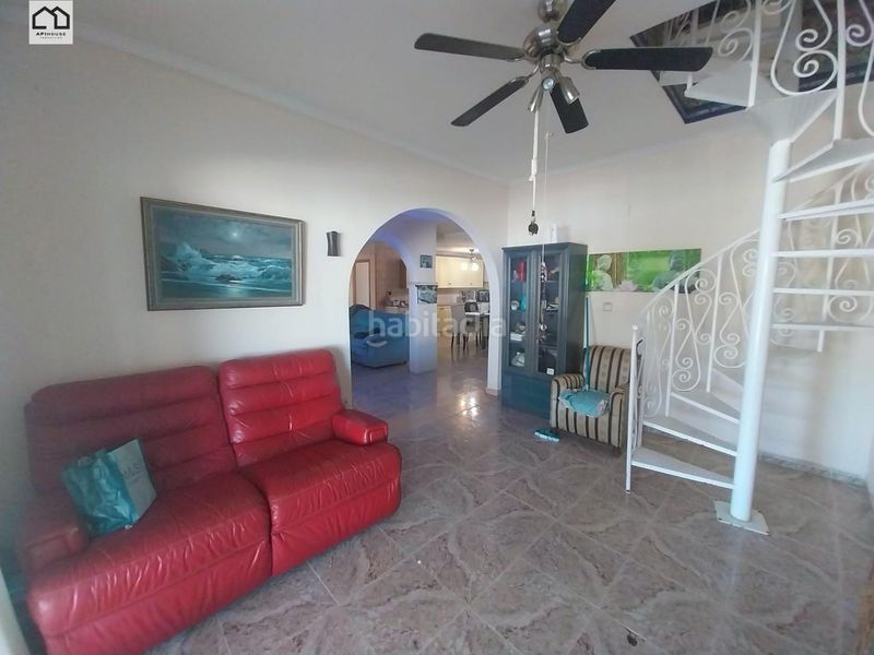 Foto dbfbede0-f019-4704-ac83-a297228dc3ad. Casa amb piscina a Albatera