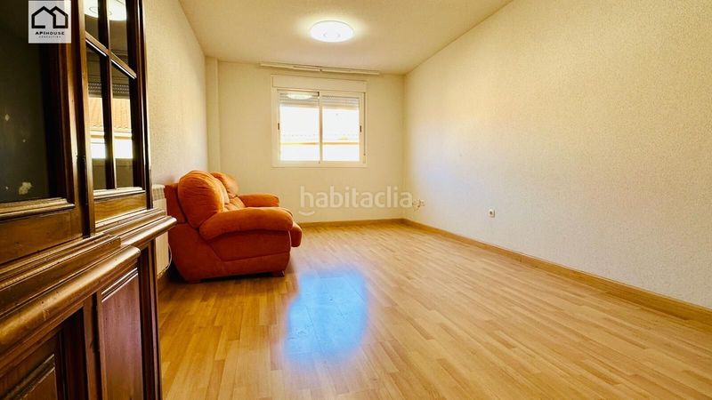 Foto 1782c20e-214b-4834-80bf-2bd2fe7319d6. Pis amb aparcament piscina a Santa Olalla