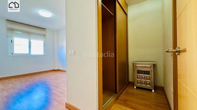 Foto 231362a2-6f18-49ae-8d9b-2a5f2b2025dd. Pis amb aparcament piscina a Santa Olalla