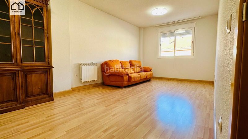 Foto 8acb2964-3571-40df-983a-545d2b4b89dc. Pis amb aparcament piscina a Santa Olalla