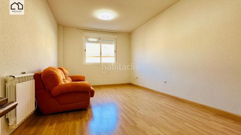 Foto 9e9c8015-59e2-4885-b09c-ab93634dbe22. Pis amb aparcament piscina a Santa Olalla