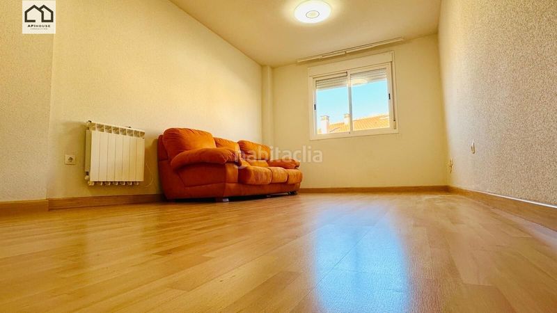 Foto b4ffa1cb-ad2a-4dc9-83be-5931cb2c1be9. Pis amb aparcament piscina a Santa Olalla