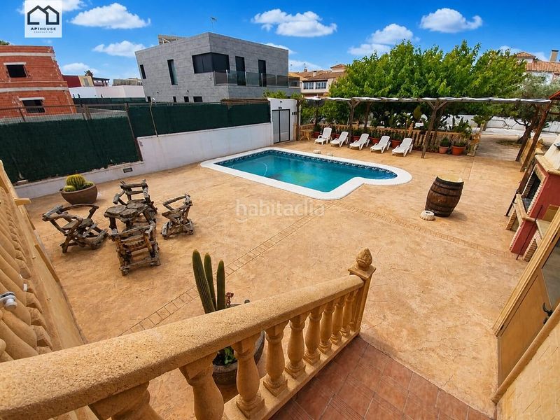 Foto e481e76a-a489-41af-9f90-e4eef635bc07. Casa amb aparcament piscina a Almoradí