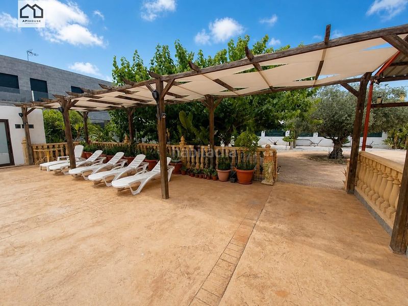 Foto f9450250-7d5a-490d-8583-3d8a1825f774. Casa amb aparcament piscina a Almoradí