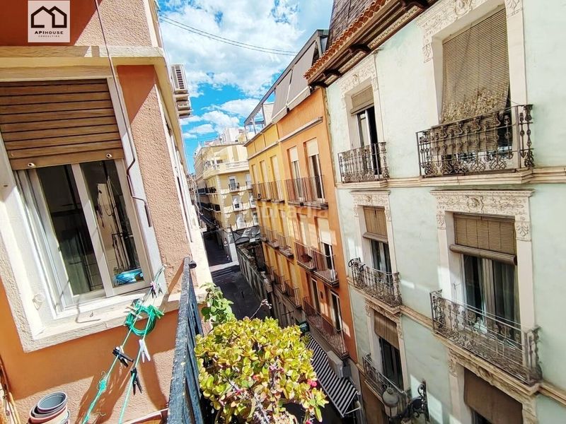 Foto dea648c4-a712-4964-8799-2492ee37b63a. Apartament a Barrio del Centro Alicante