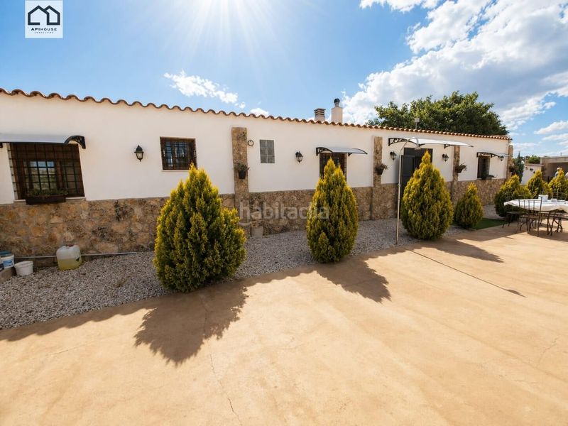 Foto ca3306e8-8939-43b8-9210-74016b86dd2d. Masia amb calefacció aparcament piscina a Dolores