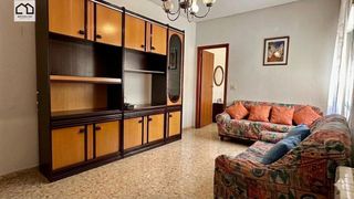 Masia a Almorox. Apihouse vende casa de pueblo en dos plantas con patio. precio 1