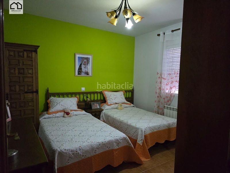 Foto 47a70898-eb95-4dec-a5ea-8549ea685664. Casa adossada amb piscina a Cerralbos (Los)