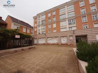 Lloguer Local Comercial  Quinta de cervantes. Local comercial de 320m2. plaza quinta de cervantes