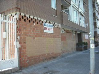 Locale commerciale in Camino DE LA ESGARAVITA